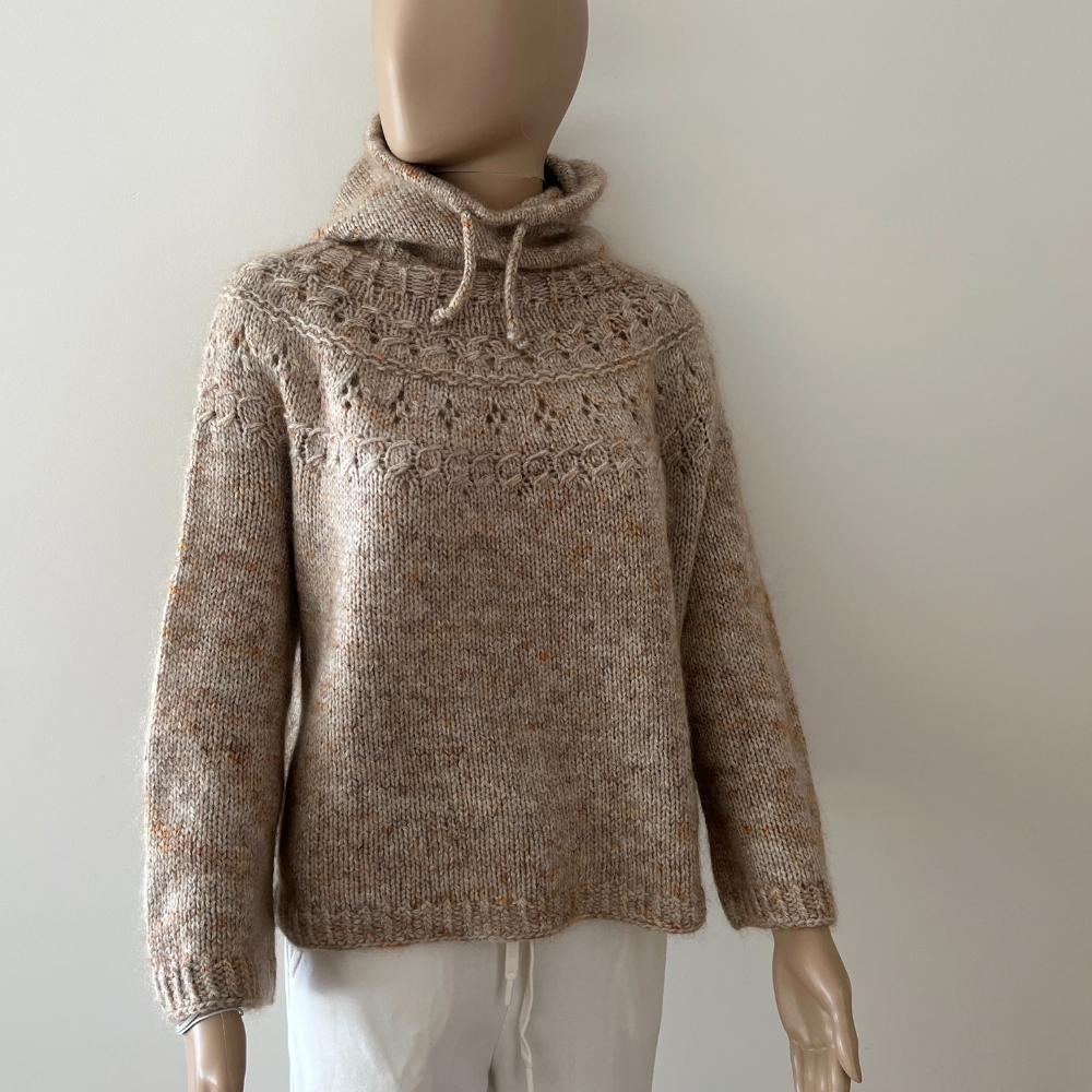 #7 - Handgebreide trui met afneembare kap - wol / mohair